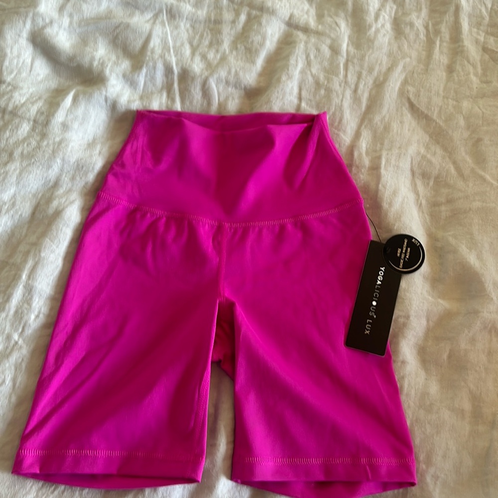 Magenta yoga shorts